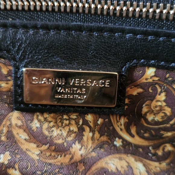 Versace - Picture 4 of 8